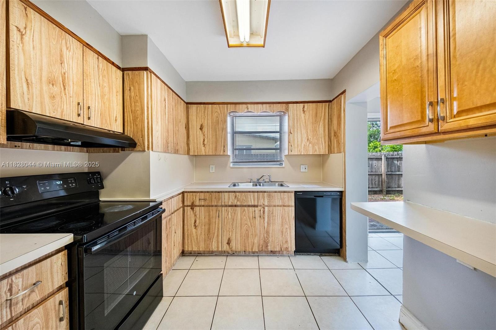 4130 NW 12th Ave, Oakland Park FL 33309 — #A11828044