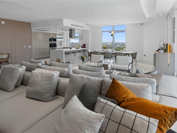 17301 Biscayne Blvd # 2102, North Miami Beach FL 33160 — #A11828646