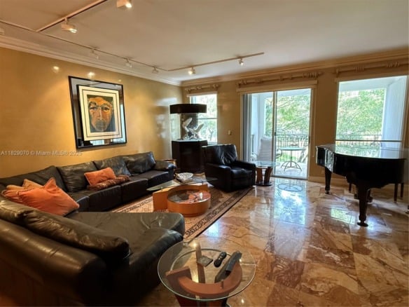 3700 Island Blvd # C203, Aventura FL 33160 — #A11829070