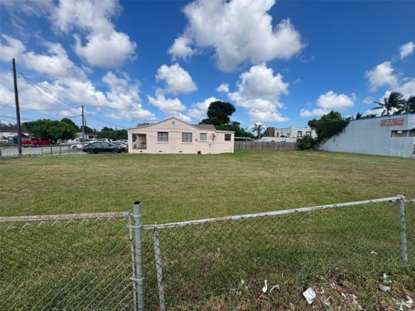 3186 NW 33rd St, Miami FL 33142 — #A11830062
