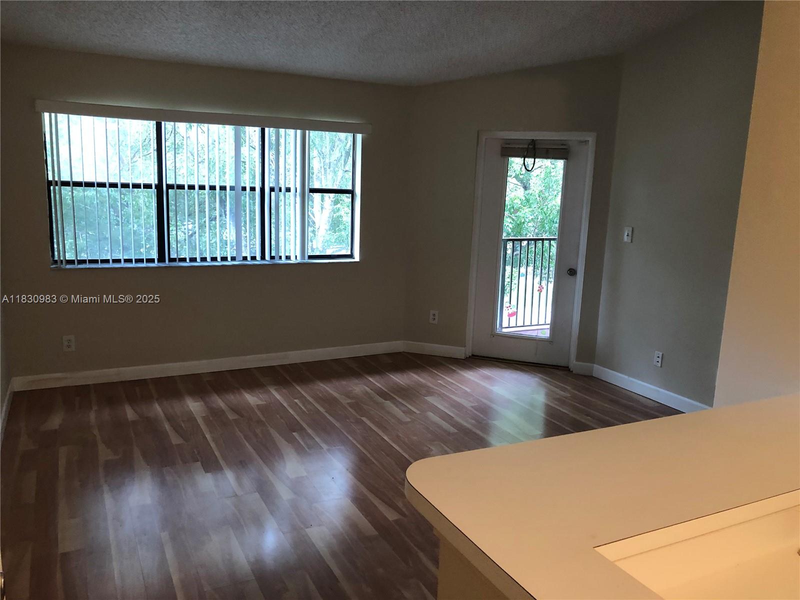 1ad5be0d-6095 620 S Park Rd # 2, Hollywood FL 33021 — #A11830983