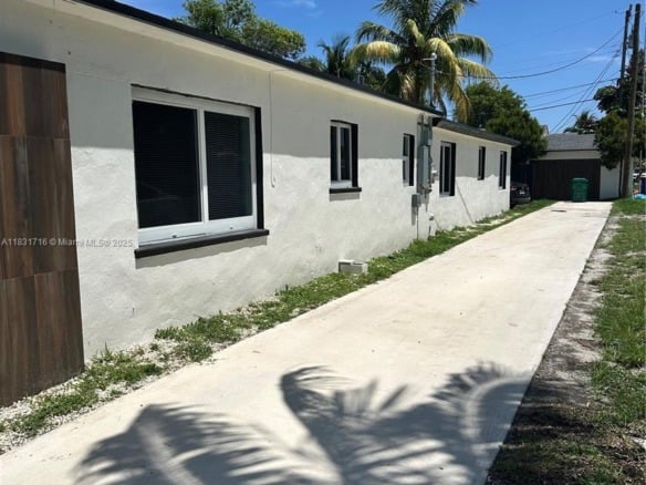 42 SE 10th Ter, Dania Beach FL 33004 — #A11831716