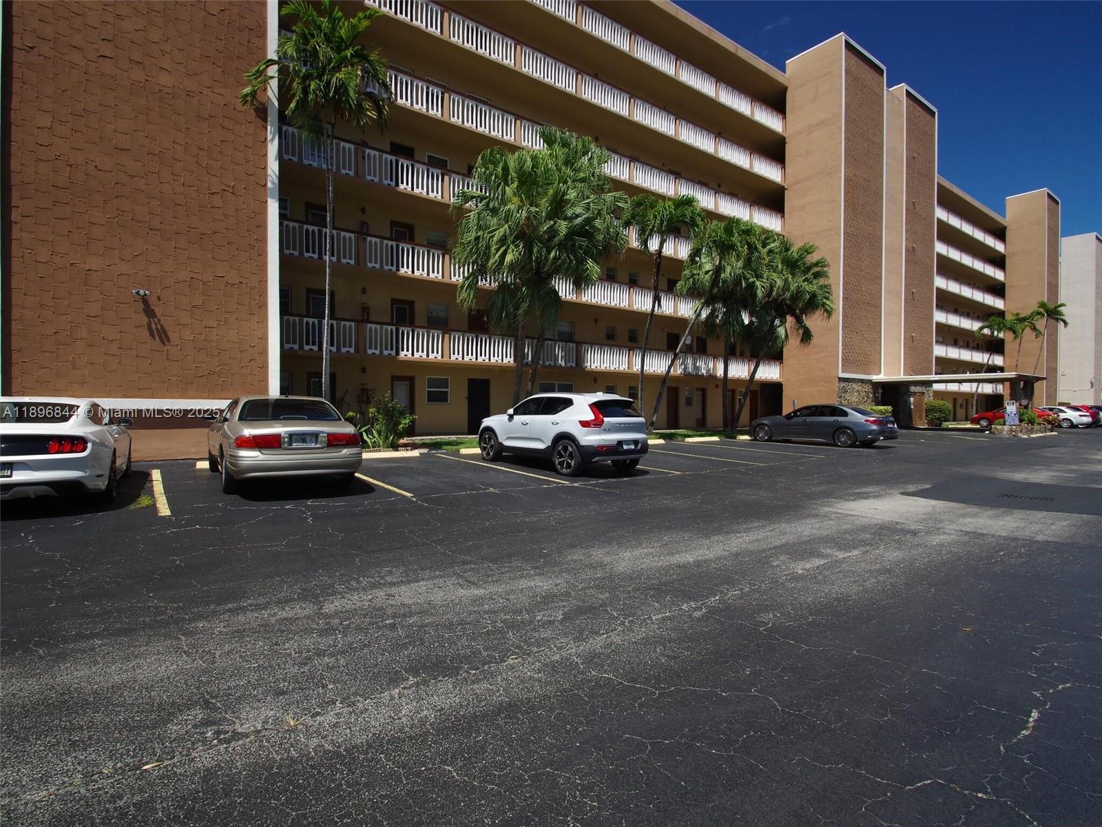 1ad5be0d-613 420 NE 12th Ave # 401, Hallandale Beach FL 33009 — #A11896844