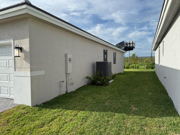 1828 NE 1st St, Homestead FL 33033 — #A11832161