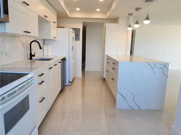 18051 Biscayne Blvd # 1705, Aventura FL 33160 — #A11833539