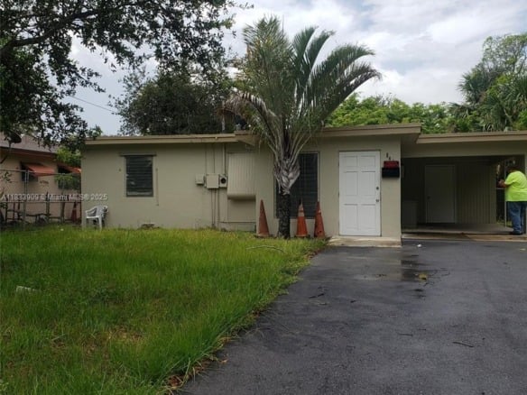 894 SW 9th Ct, Pompano Beach FL 33060 — #A11833909
