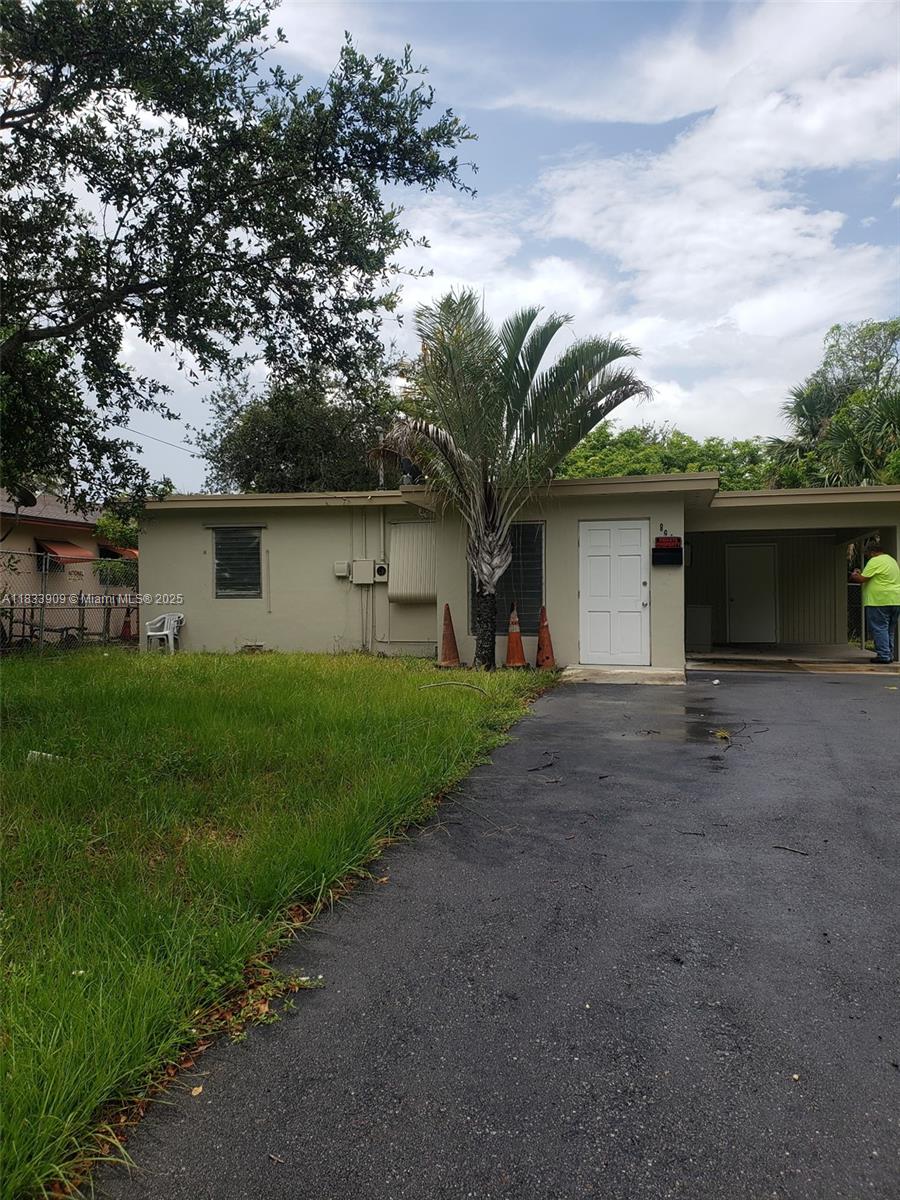 1ad5be0d-6184 894 SW 9th Ct, Pompano Beach FL 33060 — #A11833909
