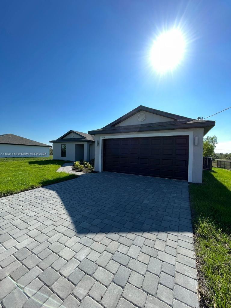 1ad5be0d-6195 861 WINWOOD CIR, Fort Myers FL 33913 — #A11834142