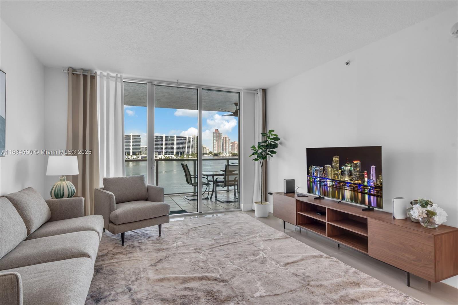 1ad5be0d-6202 18100 N Bay Rd # 709, Sunny Isles Beach FL 33160 — #A11834660