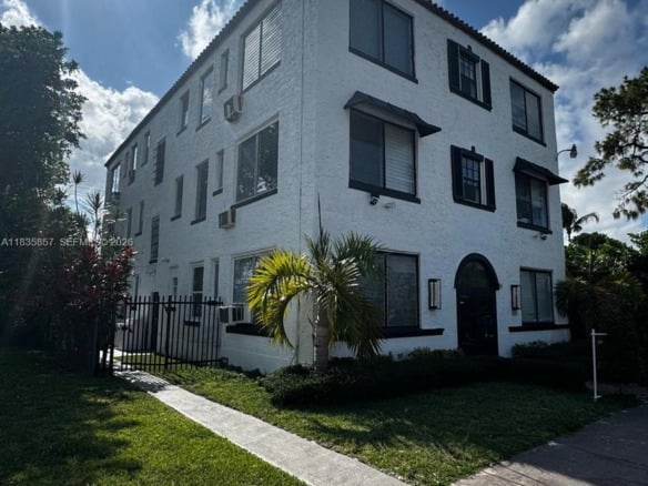 444 Ponce De Leon Blvd # 7, Coral Gables FL 33134 — #A11835857