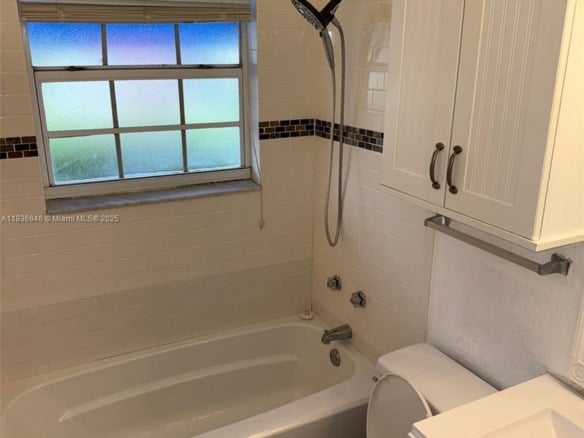5201 SW 31st Ave # 112, Dania Beach FL 33312 — #A11836946