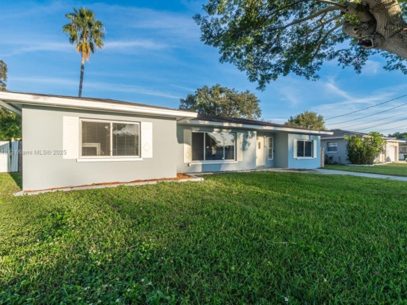 809 E Glen oak, Clearwater FL 33759 — #A11837249
