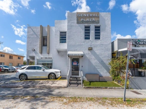 516 NW 57th Ave, Miami FL 33126 — #A11837406