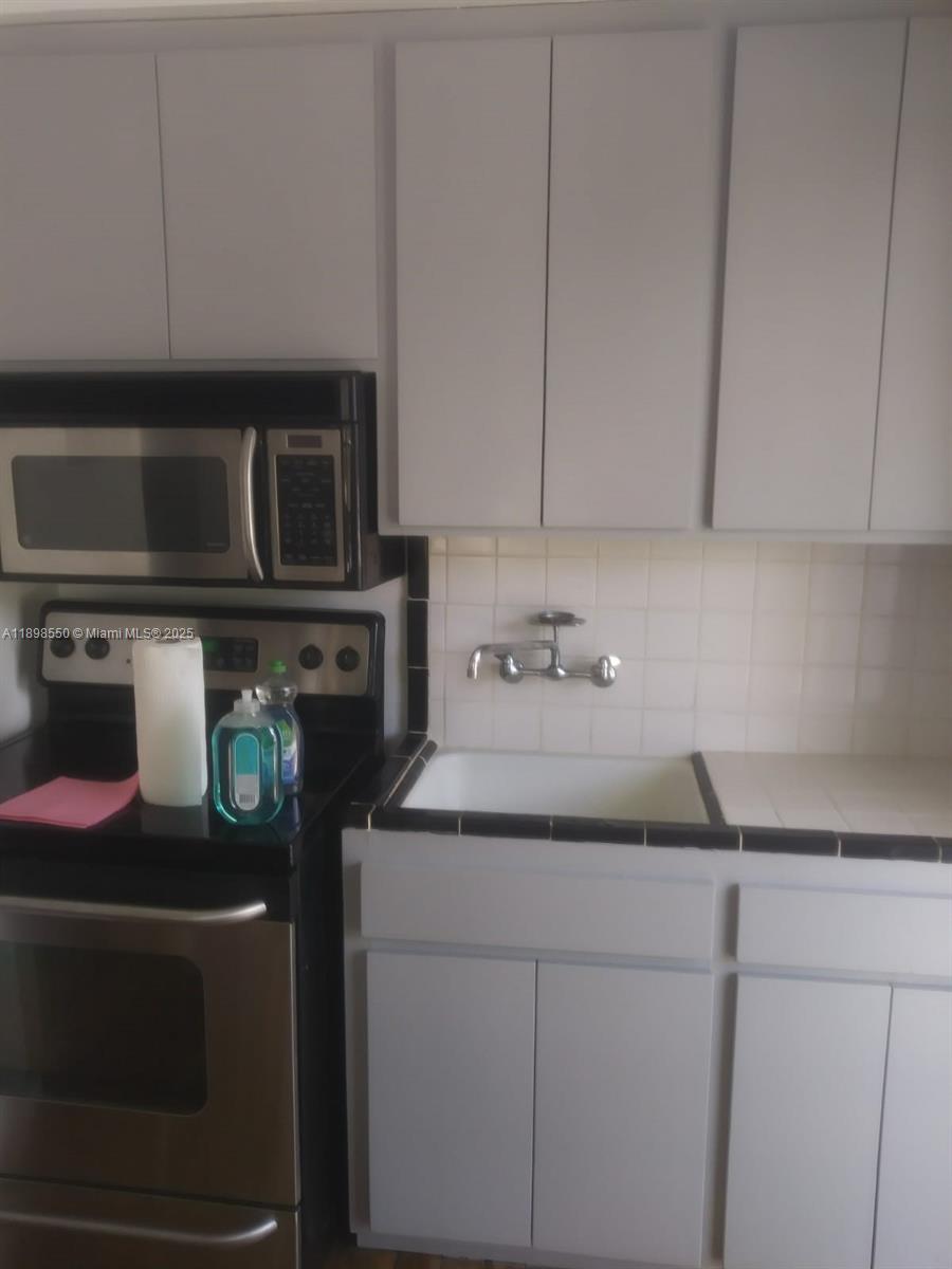 7420 Carlyle Ave, Miami Beach FL 33141 — #A11898550