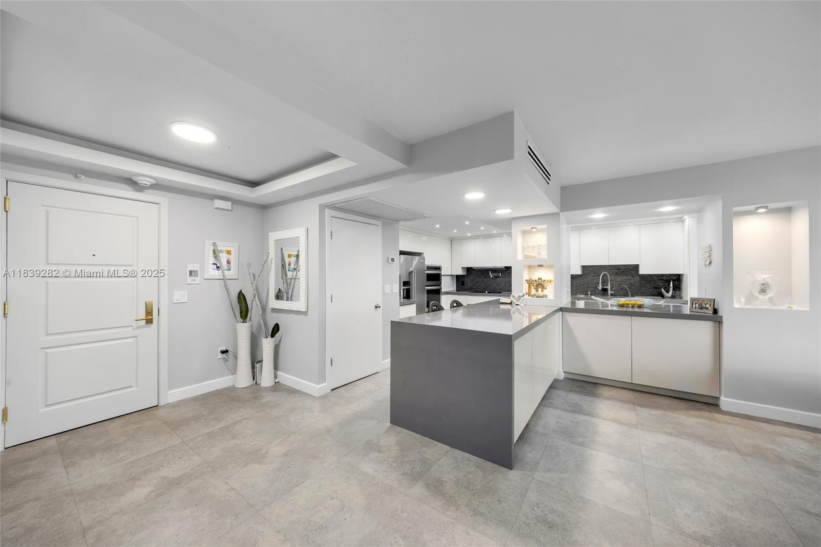 1ad5be0d-6337 9801 Collins Ave # 16U, Bal Harbour FL 33154 — #A11839282