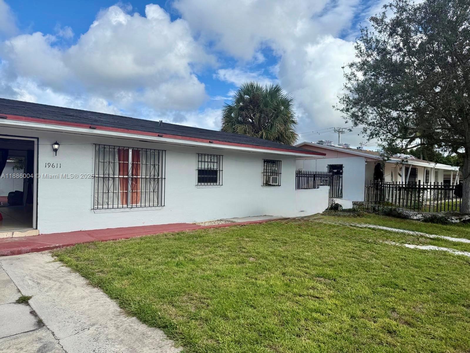 1ad5be0d-635 19611 NW 47th Ave, Miami Gardens FL 33055 — #A11886004