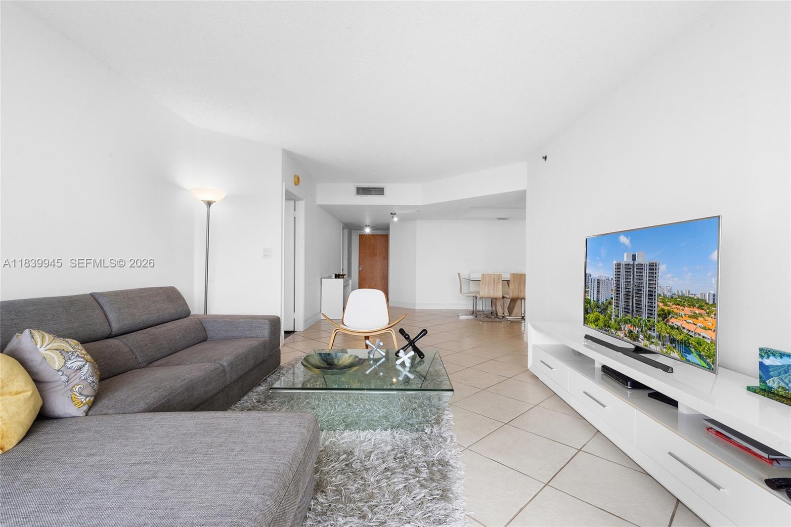 1ad5be0d-6357 3598 Yacht Club Dr, Aventura FL 33180 — #A11839945