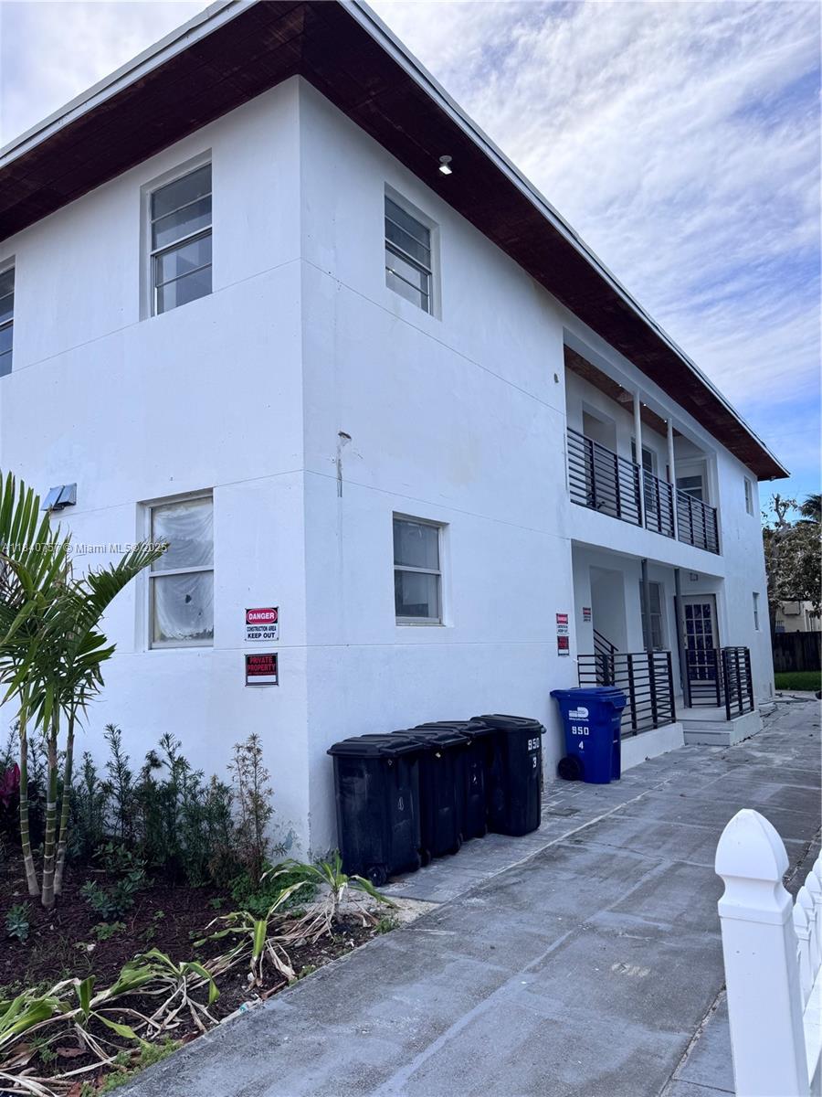 1ad5be0d-6387 950 79th Ter, Miami Beach FL 33141 — #A11840757