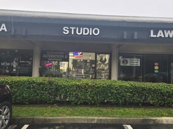 8275 W Broward Blvd, Plantation FL 33324 — #A11842177