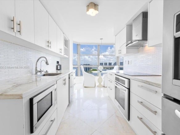 3500 Mystic Pointe Dr # 2101, Aventura FL 33180 — #A11842356