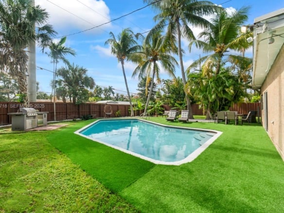 2708 Cleveland St, Hollywood FL 33020 — #A11842718