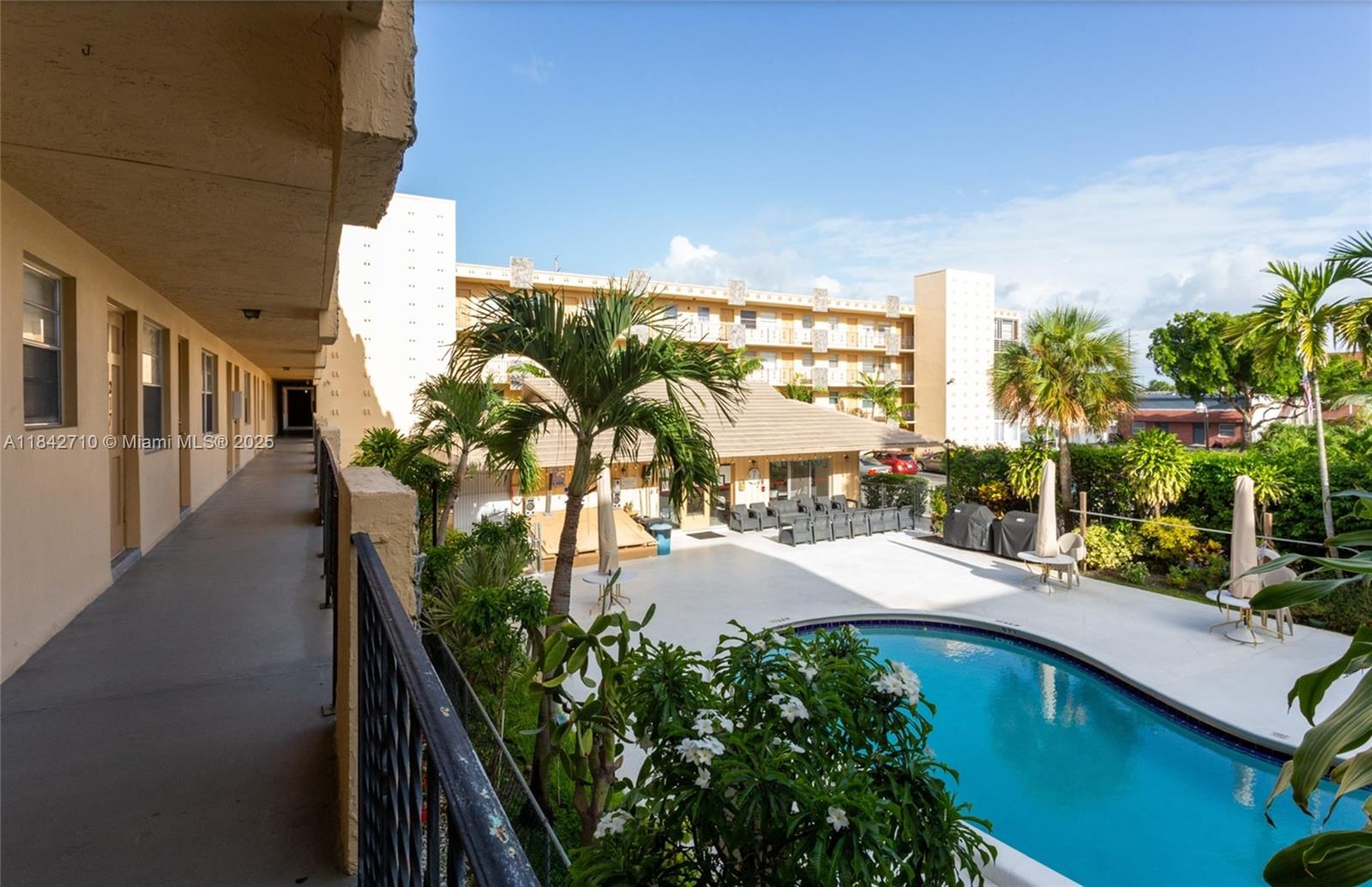C 2145 Pierce St # 218, Hollywood FL 33020 — #A11842710