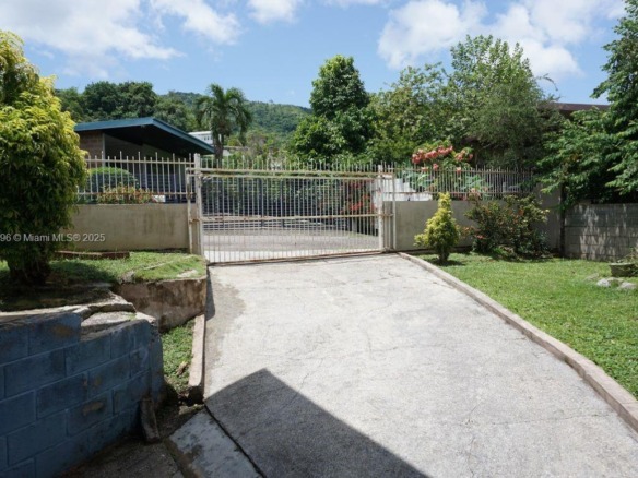 4 Parklane, TR — #A11843496
