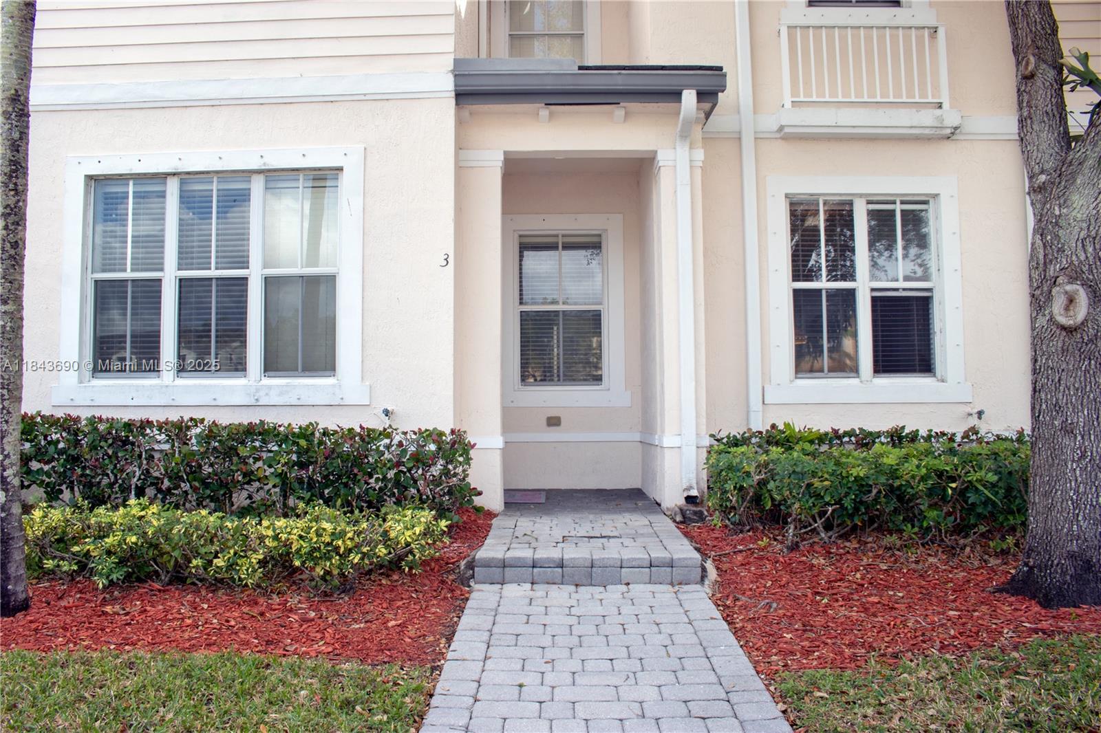 1ad5be0d-6495 153 SE 28th Pl # 3, Homestead FL 33033 — #A11843690