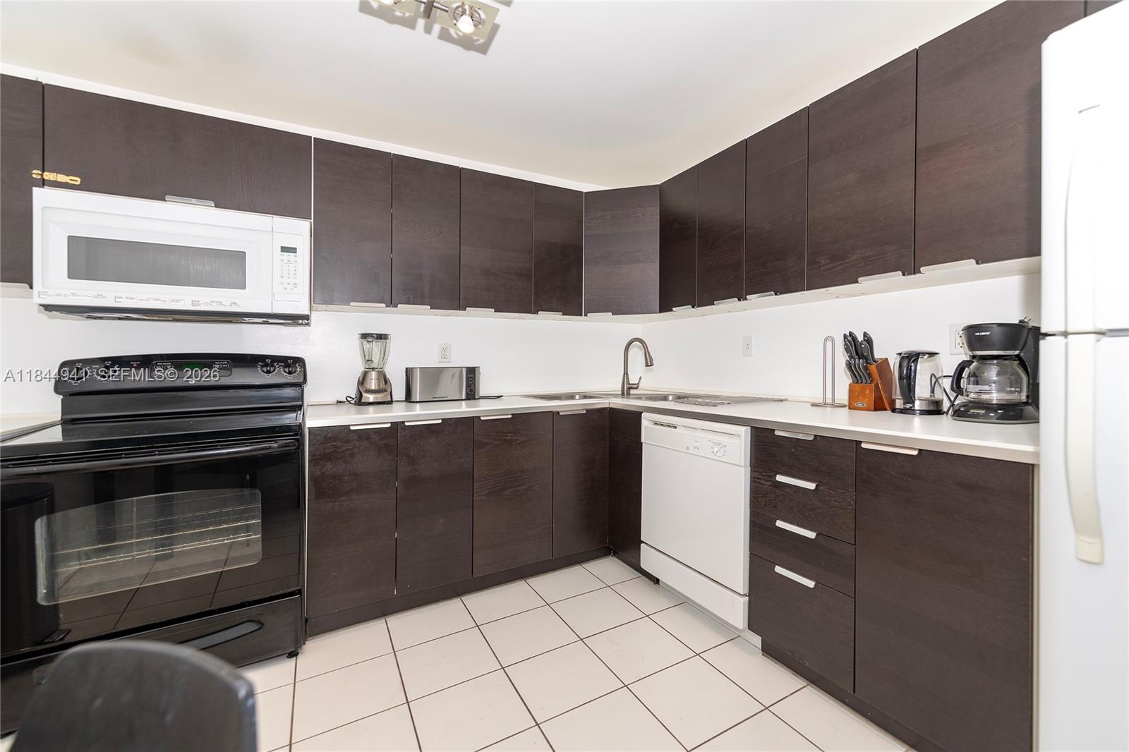 O 2750 NE 183rd St # 1207, Aventura FL 33160 — #A11844941