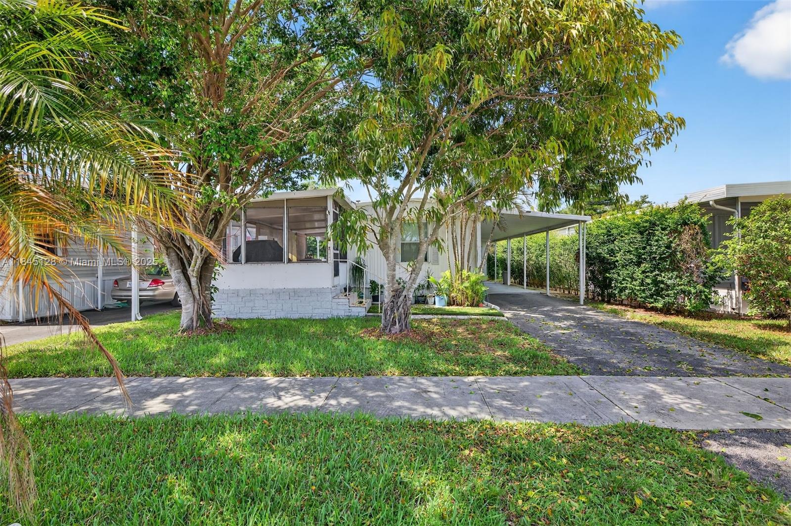 1ad5be0d-6551 2430 SW 53rd St, Dania Beach FL 33312 — #A11845128