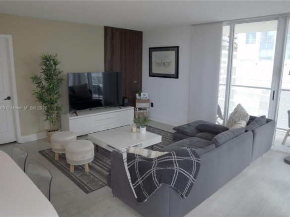 1155 Brickell Bay Dr # 902, Miami FL 33131 — #A11845489