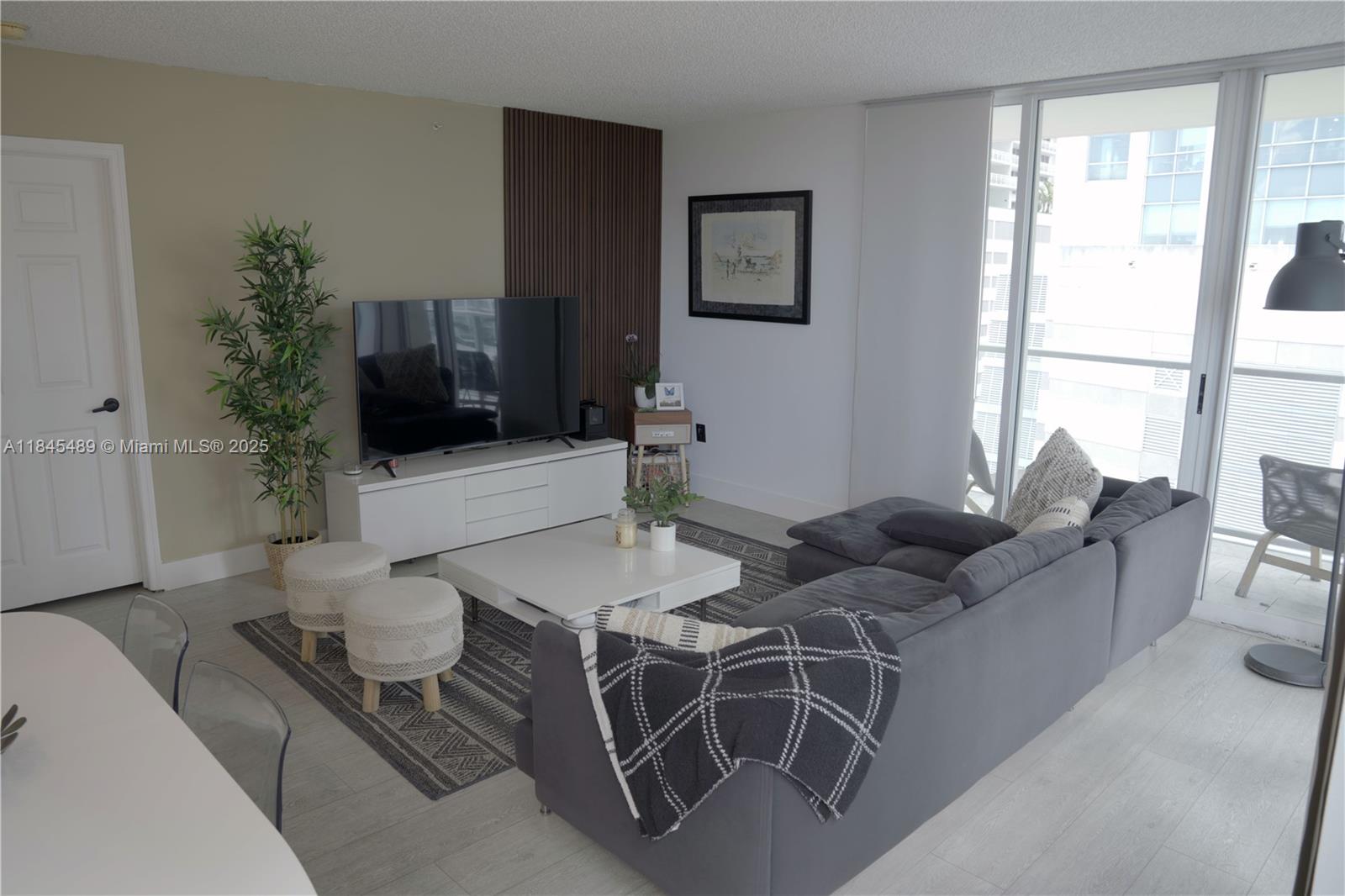 1ad5be0d-6567 1155 Brickell Bay Dr # 902, Miami FL 33131 — #A11845489