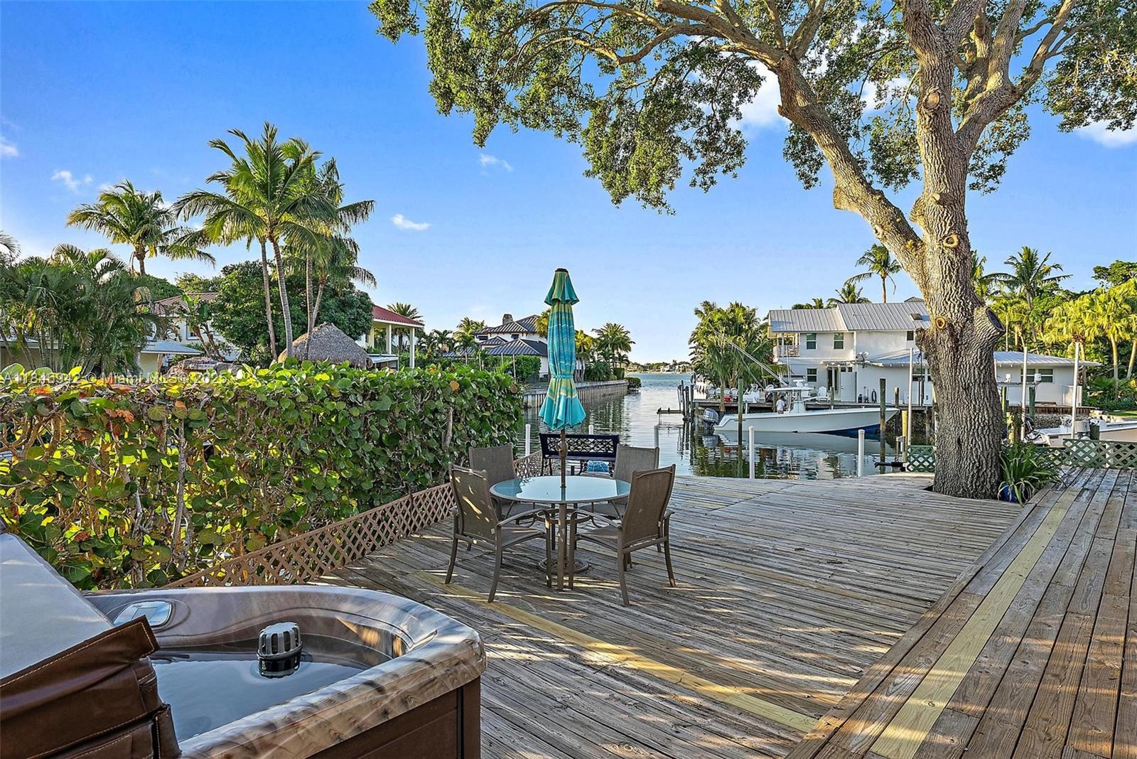 934 Penn Trl, Jupiter FL 33458 — #A11846942