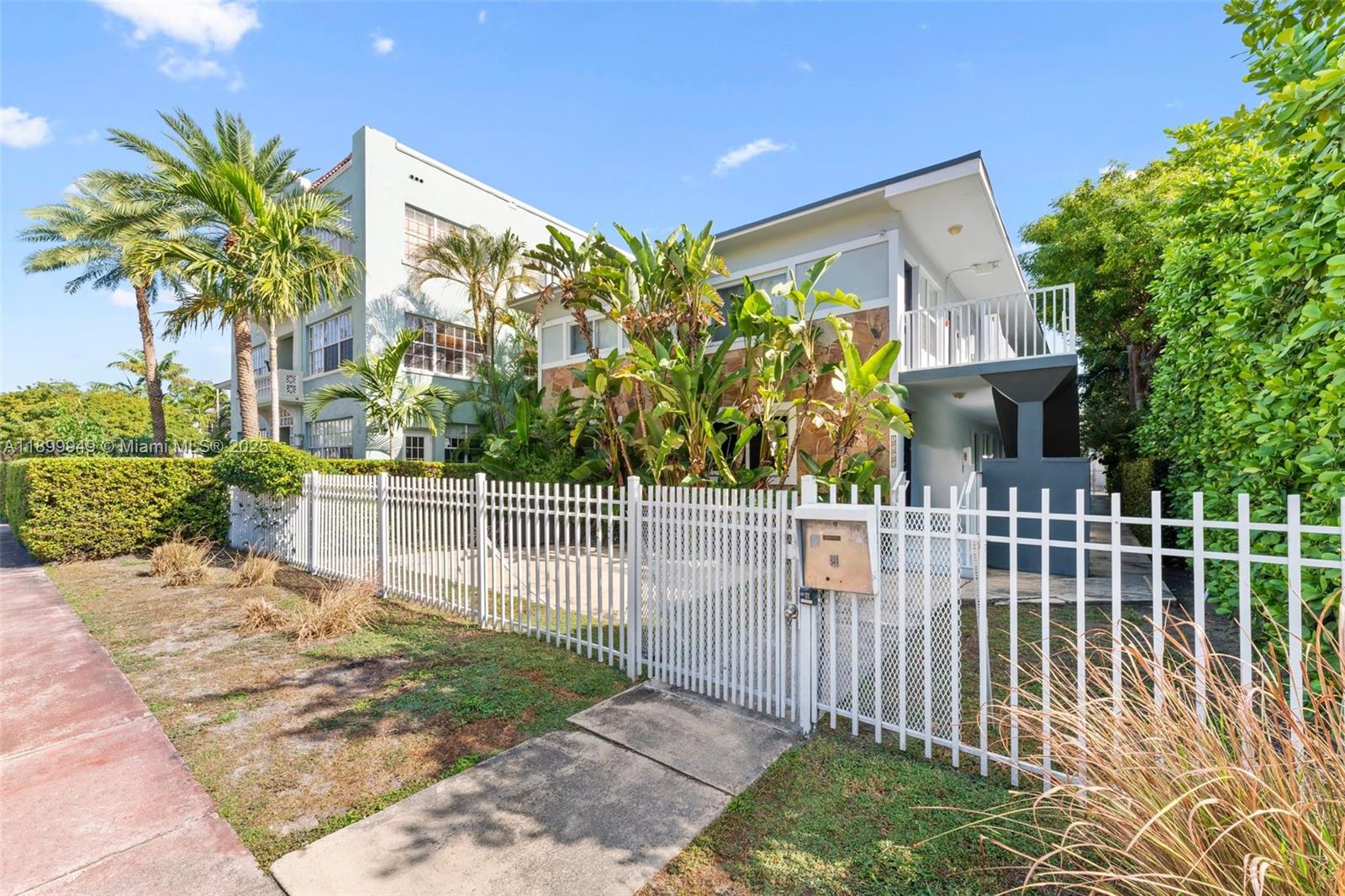 1ad5be0d-664 1515 WEST AVE # 9, Miami Beach FL 33139 — #A11899949