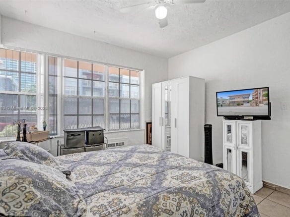 6860 Abbott Ave # 4, Miami Beach FL 33141 — #A11848769