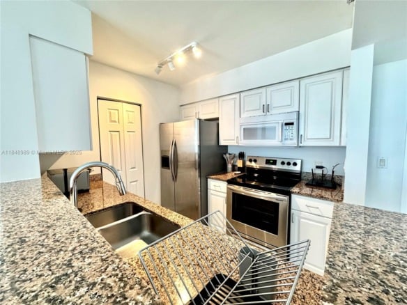 1155 Brickell Bay Dr # 906, Miami FL 33131 — #A11848989