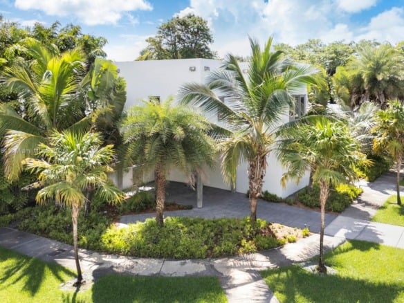 3175 Washington St, Miami FL 33133 — #A11848984