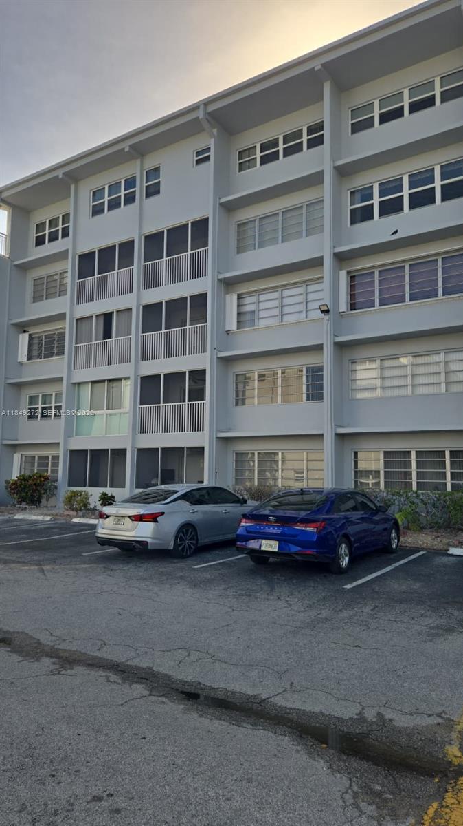 1ad5be0d-6709 215 SE 3rd Ave # 403A, Hallandale Beach FL 33009 — #A11849272