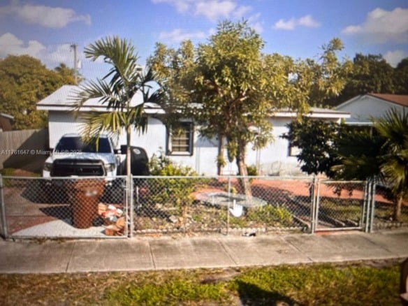 625 E 28th St, Hialeah FL 33013 — #A11761647
