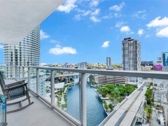 185 SW 7th St # 1901, Miami FL 33130 — #A11849864