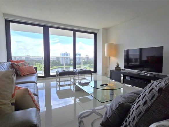3731 N Country Club Dr # 1825, Aventura FL 33180 — #A11849900