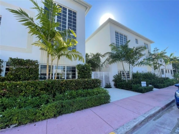 8035 ABBOTT AV, Miami Beach FL 33141 — #A11850854