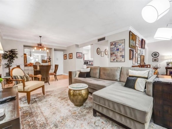 4330 Hillcrest Dr # 516, Hollywood FL 33021 — #A11851409