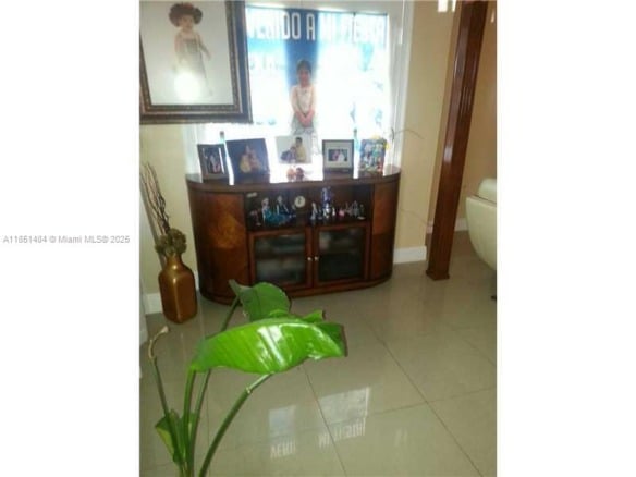 321 NW 13th Ave, Miami FL 33125 — #A11851484