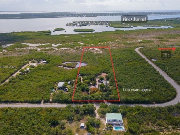 2231 Middle Torch Rd, Torch Key FL 33042 — #A11852298