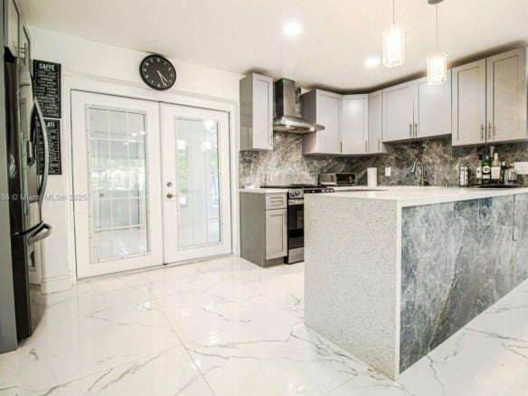 5601 SW 38th St, Davie FL 33314 — #A11852536