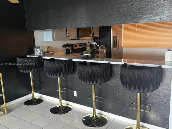 8040 Hampton Blvd # 512, North Lauderdale FL 33068 — #A11852679