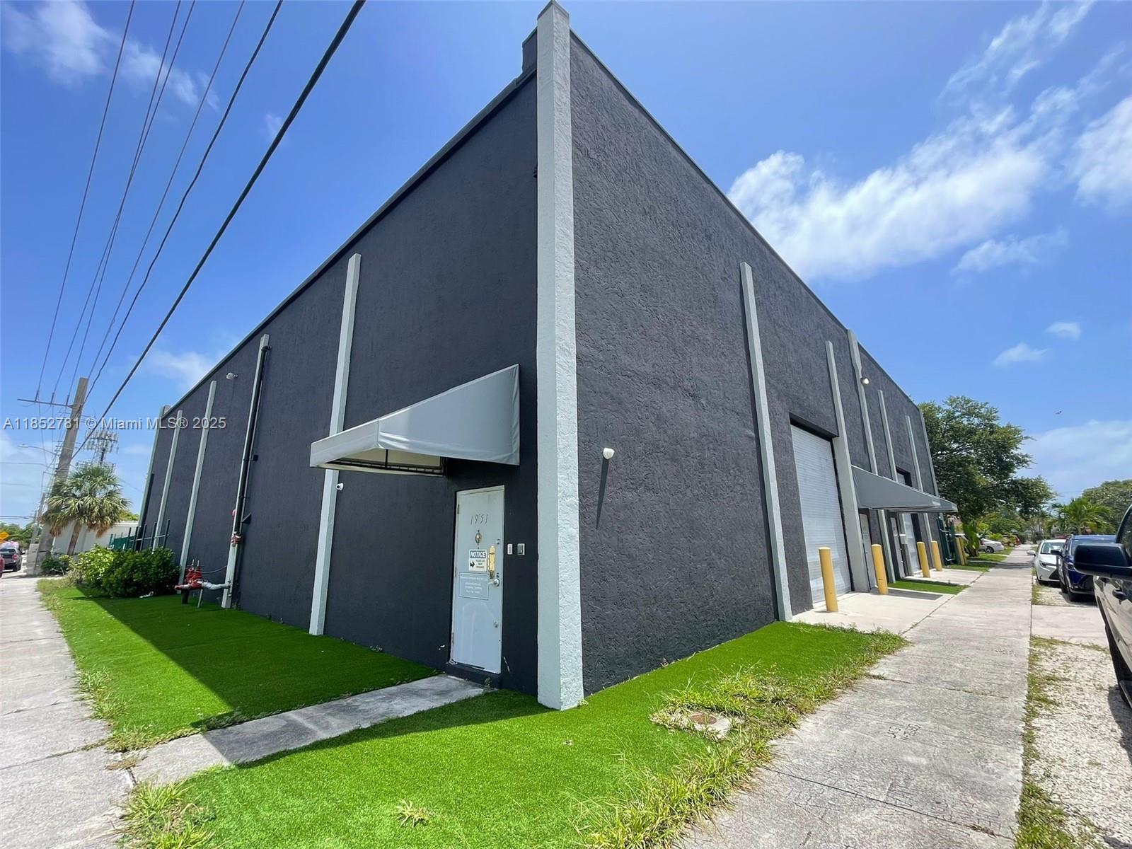 1ad5be0d-6834 1951 Grant St, Hollywood FL 33020 — #A11852781