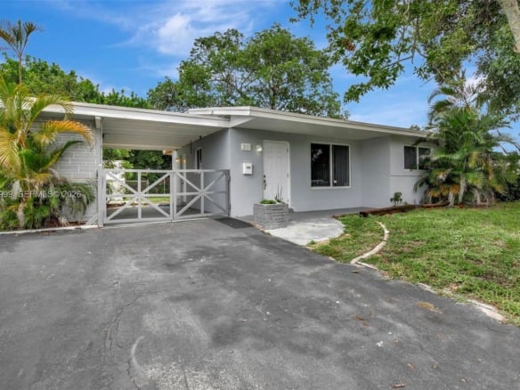 311 SW 68th Ter, Pembroke Pines FL 33023 — #A11852999