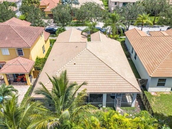 19138 Stonebrook St, Weston FL 33332 — #A11853238